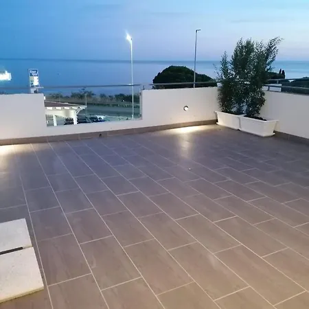 Punto Di Vista Apartment